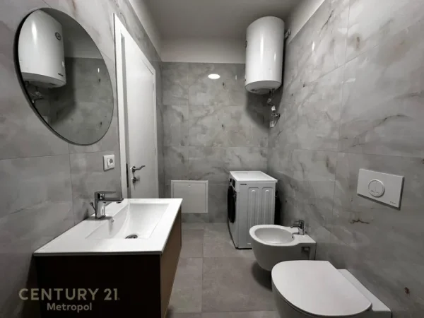 Tirane, shes apartament 1+1 Kati 7, 72 m² 130.500 € (Golden Park)