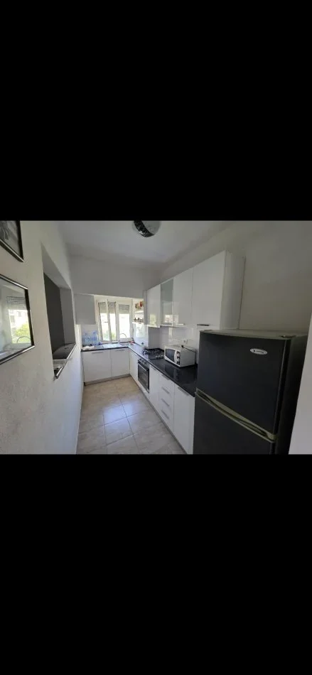 Tirane, shitet apartament 1+1 Kati 3, 53 m² 93.000 € (Rruga Xhanfize Keko Porcelan)