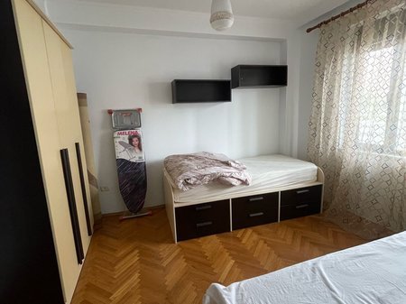 Tirane, jepet me qera apartament 2+1+Ballkon Kati 2, 84 m² 700 € (Garda)