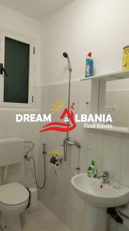 Tirane, jepet me qera apartament 1+1 Kati 2, 60 m² 600 € (ne Myslym Shyr, prane Somegut)