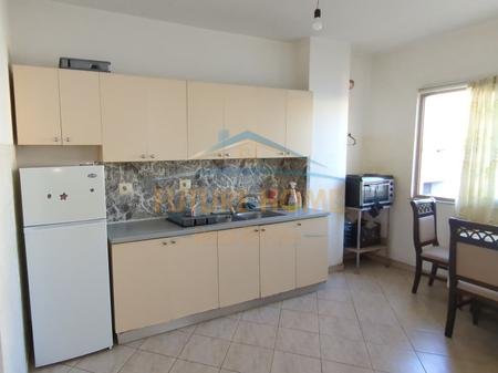Tirane, jepet me qera apartament 2+1 Kati 7, 118 m² 400 € 