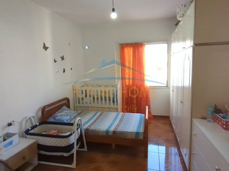 Tirane, jepet me qera apartament 2+1 Kati 7, 118 m² 400 € 