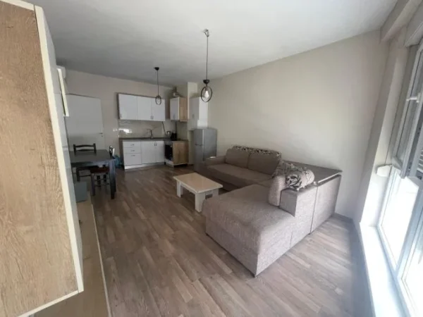 Tirane, shitet apartament 1+1+Aneks+Ballkon Kati 5, 62 m² 120.000 € (rruga 5 maji)