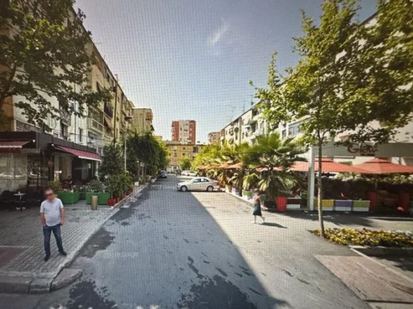 Tirane, shitet apartament 3+1 Kati 1, 87 m² 278.100 € (zogu i zi stacioni i trenit)