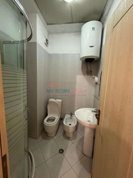 Tirane, jepet me qera apartament 1+1+Ballkon Kati 5, 60 m² 500 € (Bulevardi Gjergj Fishta)