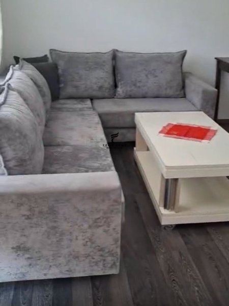 Tirane, jepet me qera apartament 2+1 Kati 3, 80 m² 450 € (ASTIR)