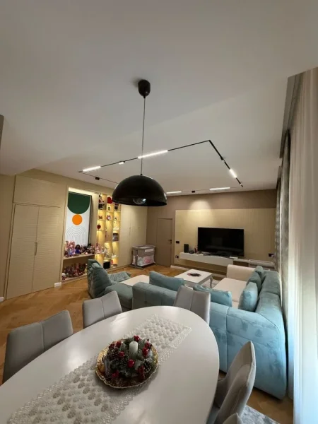 Tirane, shitet apartament 2+1+Ballkon Kati 6, 125 m² 250.000 € (Ali Dem)