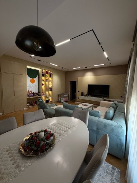 Tirane, shitet apartament 2+1+Ballkon Kati 6, 125 m² 250.000 € (Ali Dem)