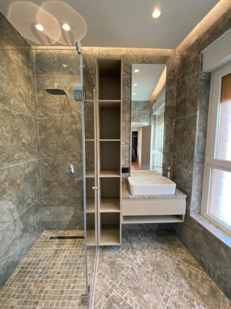 Tirane, shitet apartament 2+1+Ballkon Kati 6, 125 m² 250.000 € (Ali Dem)