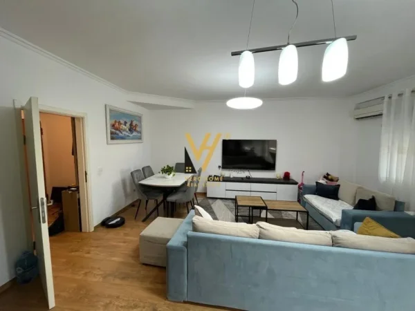 Tirane, jepet me qera apartament 1+1+Ballkon Kati 2, 70 m² 500 € (ASTIR)