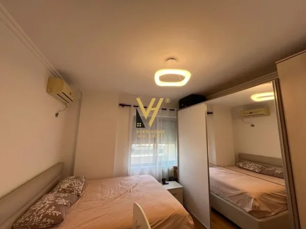 Tirane, jepet me qera apartament 1+1+Ballkon Kati 2, 70 m² 500 € (ASTIR)