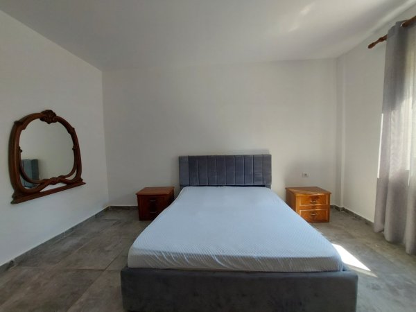 Tirane, jepet me qera apartament Kati 1, 95 m² 450 € (Fakluteti i Mjekesise)