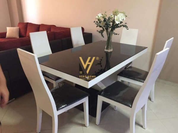 Tirane, jepet me qera apartament 1+1+Ballkon Kati 3, 88 m² 400 € (ASTIR)