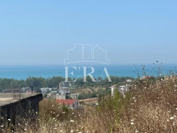 Durres, shitet toke , 680 m² 54.400 € (Arapaj)