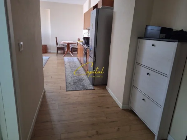 Tirane, jepet me qera apartament 2+1 Kati 4, 85 m² 550 € (SHKOLLA E BASHKUAR)