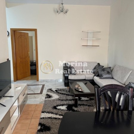 Tirane, jepet me qera apartament 2+1 Kati 3, 110 m² 500 € (Vilat Amerikane)