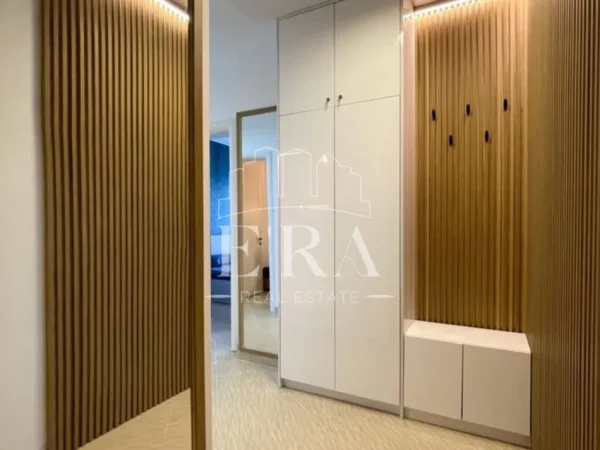 Mali Robit, shitet apartament 2+1+Ballkon Kati 4, 78 m² 188.000 € (Mali Robit)