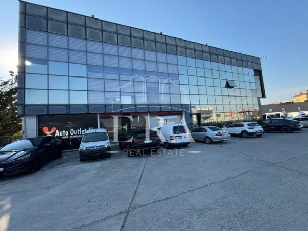 Durres, shitet magazine , 21.678 m² 2.700.000 € (Autostrada DR-TR)