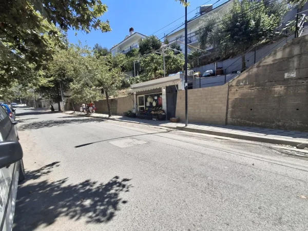 Tirane, jepet me qera ambjent biznesi , 20 m² 300 € (Rruga Muhamed Deliu)