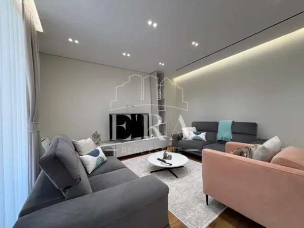 Gjiri Lalezit | Hamallaj, shitet apartament 2+1+Ballkon Kati 2, 105 m² 345.000 € (San Pietro, Gjiri i Lalzit)