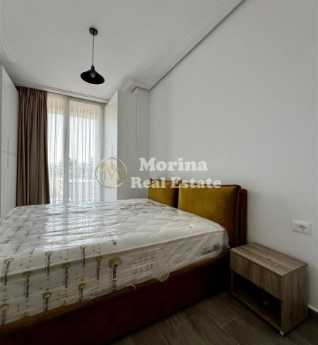 Tirane, jepet me qera apartament 2+1 Kati 3, 100 m² 900 € (Rruga Riza Cerova – prane Qendres)