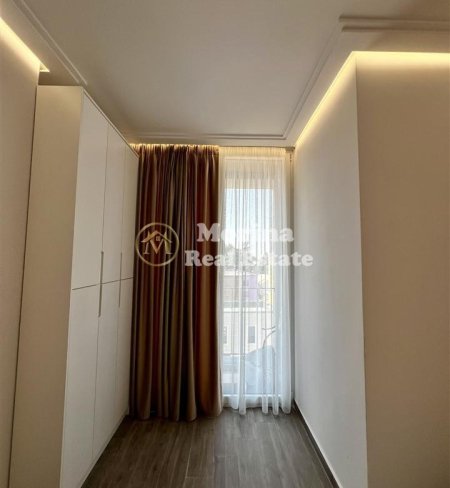 Tirane, jepet me qera apartament 2+1 Kati 3, 100 m² 900 € (Rruga Riza Cerova – prane Qendres)