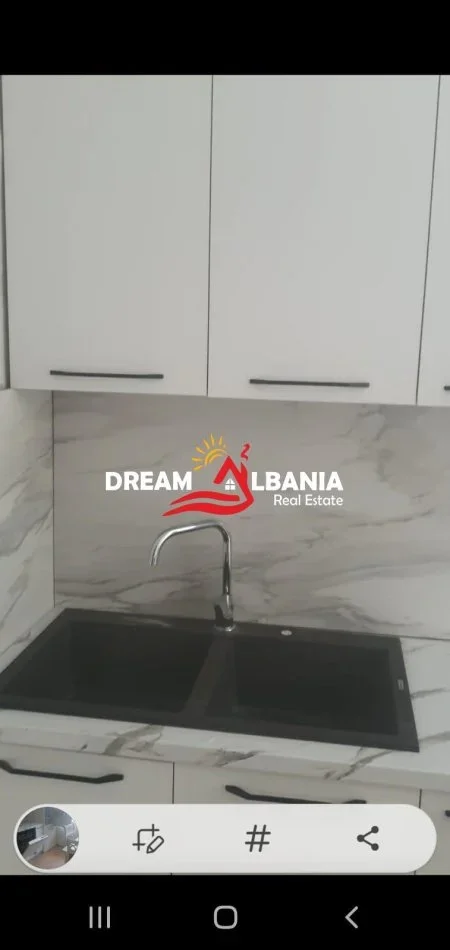 Tirane, jepet me qera 1+1 Kati 2, 60 m² 700 € (Sheshi Wilson)