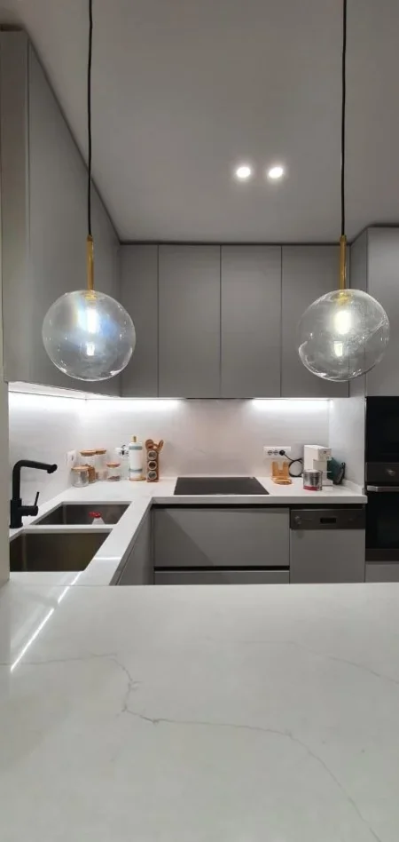 Tirane, jepet me qera apartament 1+1+Ballkon Kati 4, 65 m² 500€ (Misto Mame)