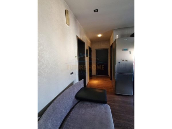 Tirane, jepet me qera apartament 2+1 , 70 m² 650 € 