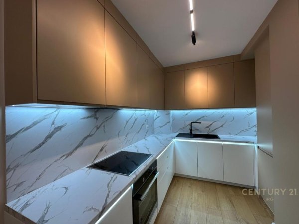 Tirane, jepet me qera apartament 2+1+Aneks+Ballkon Kati 1, 142 m² 1.200 € (Kodra e Diellit Residence)