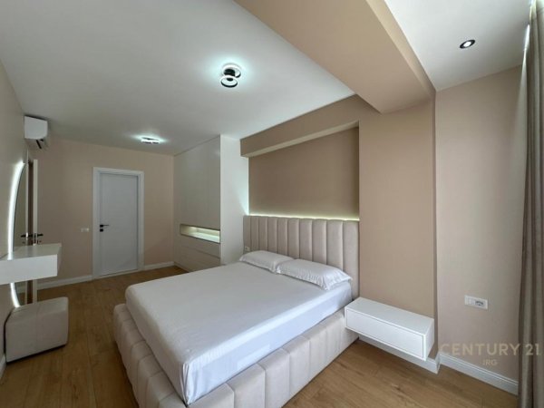 Tirane, jepet me qera apartament 2+1+Aneks+Ballkon Kati 1, 142 m² 1.200 € (Kodra e Diellit Residence)
