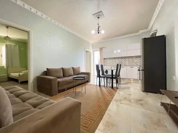Tirane, jepet me qera apartament 2+1 Kati 5, 89 m² 500 € (Ish parku rruga ndre mjeda)