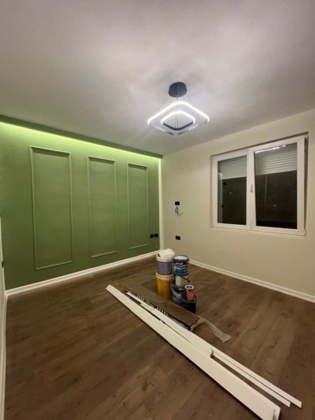 Tirane, shitet apartament 1+1+Ballkon Kati 1, 40 m² 105.000 € (RRUGA E KAVAJES)