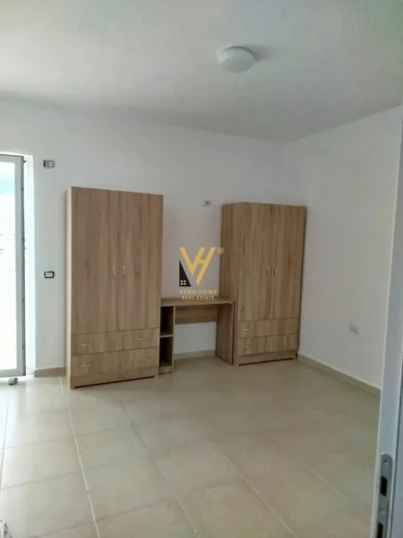Tirane, jepet me qera apartament 2+1+Ballkon Kati 6, 110 m² 600 € (MISTO MAME)