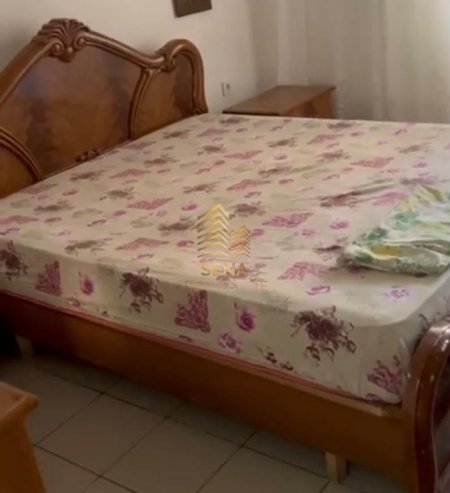 Tirane, jepet me qera shtepi 1+1 Kati 1, 60 m² 450 € (Rruga Gazmend Zajmi)