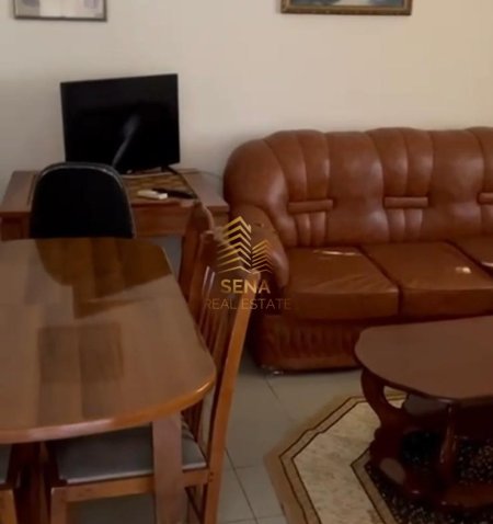 Tirane, jepet me qera shtepi 1+1 Kati 1, 60 m² 450 € (Rruga Gazmend Zajmi)