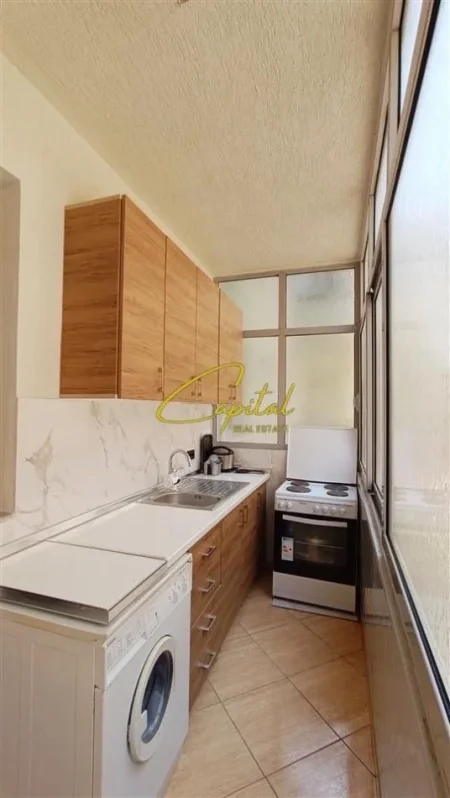 Tirane, jepet me qera apartament 2+1 Kati 1, 90 m² 650 € (MYSLYM SHYRI)