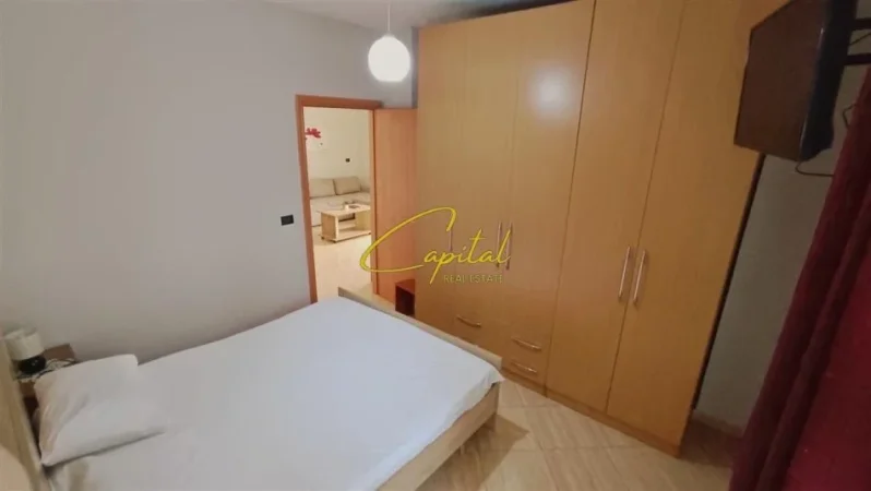 Tirane, jepet me qera apartament 2+1 Kati 1, 90 m² 650 € (MYSLYM SHYRI)