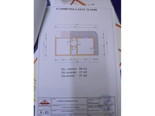 Tirane, shes Vile 1+1+Ballkon Kati 3, 195 m² 270.000 € (Laprake)