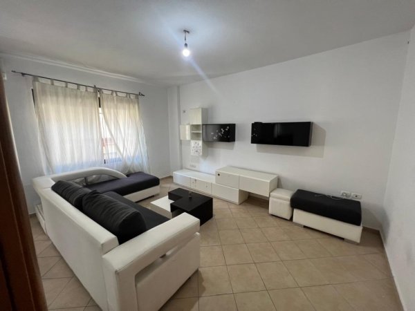 Tirane, jepet me qera apartament 2+1 Kati 3, 85 m² 500 € (Kodra e Diellit)