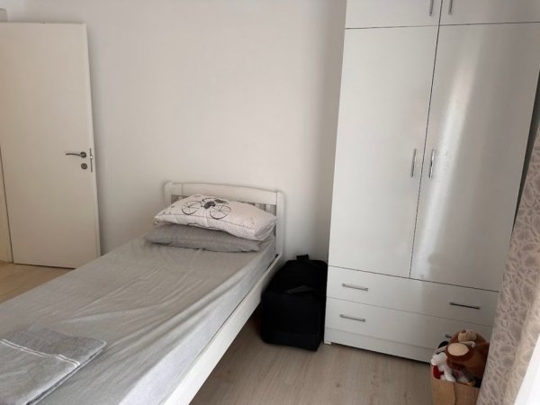 Tirane, jepet me qera apartament 2+1 Kati 4, 74 m² 600 € (Kryqezimi 21)