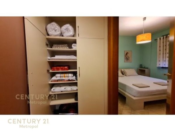 Tirane, jepet me qera apartament 2+1 Kati 9, 93 m² 800 € (9 kateshet)