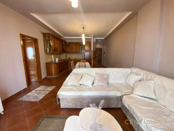 Tirane, jepet me qera apartament 2+1 Kati 5, 100 m² 750 € (Komuna e Parisit)