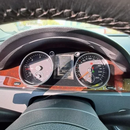 Durres, shitet makine Volkswagen Passat B6 2011 Nafte, gri metalizato automatik Klima 228.000 km 6.700 €