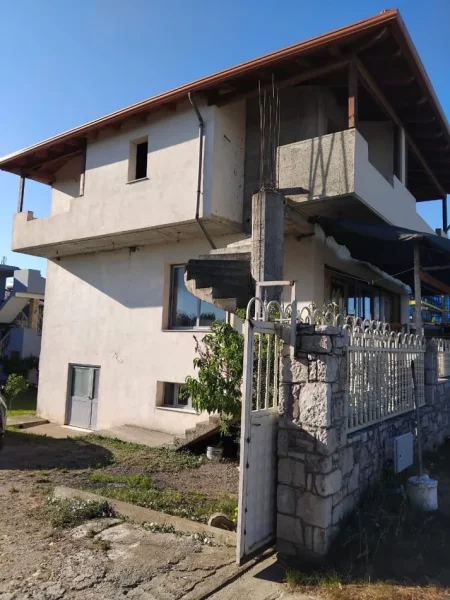 Lezhe, shitet Vile ne plazh 2 Katshe , 240 m² 250.000 € (TALE)