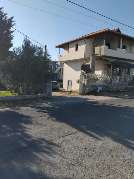 Lezhe, shitet Vile ne plazh 2 Katshe , 240 m² 250.000 € (TALE)