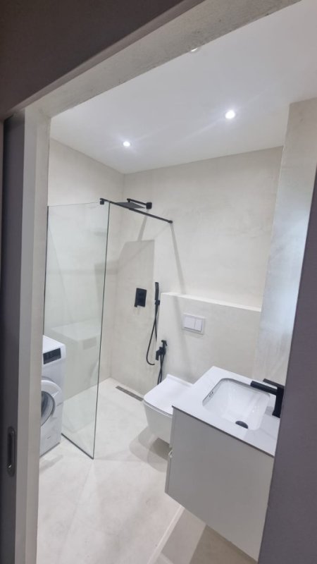 Tirane, jepet me qera apartament 1+1+Ballkon Kati 7, 70 m²,500 € (Pranë Shkollës Qazim Turdiu ,Don Bosko)