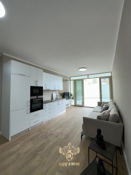 Durres, shitet apartament Kati 1, 173 m² 219.000 € (SHITET APARTAMENTI • 3+1+2 + Verande Adresa: Shkolla Italiane , Vollga)