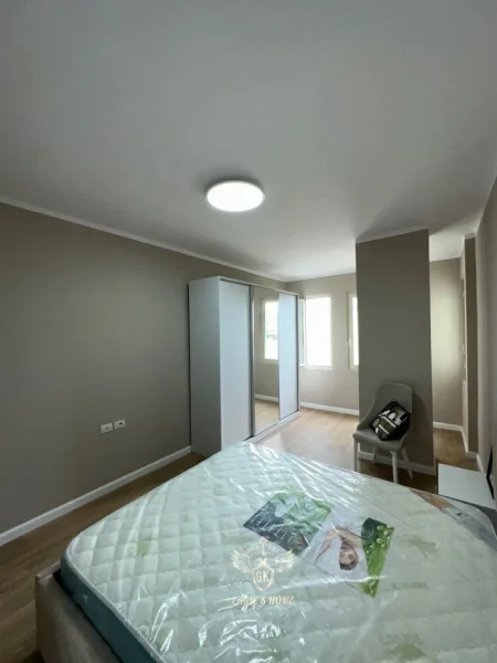 Durres, shitet apartament 3+1+Ballkon Kati 1, 173 m² 229.000 € (VOLLGA SHKOLLA ITALIANE)