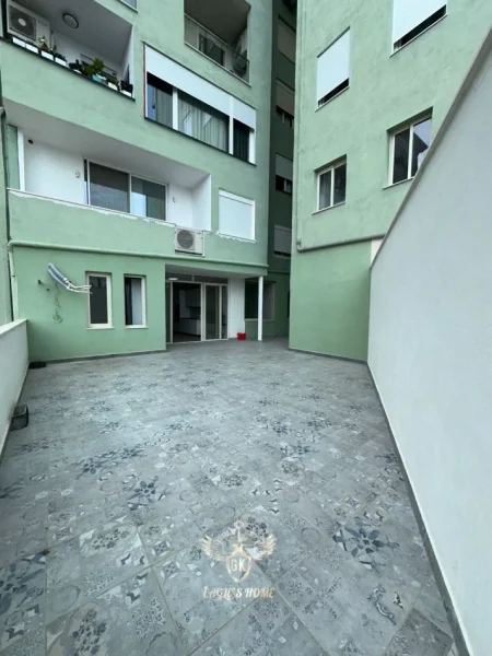 Durres, shitet apartament 3+1+Ballkon Kati 1, 173 m² 229.000 € (VOLLGA SHKOLLA ITALIANE)